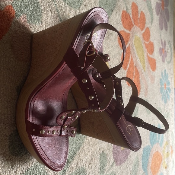 Jessica Simpson Frida Wedge - Picture 4 of 10